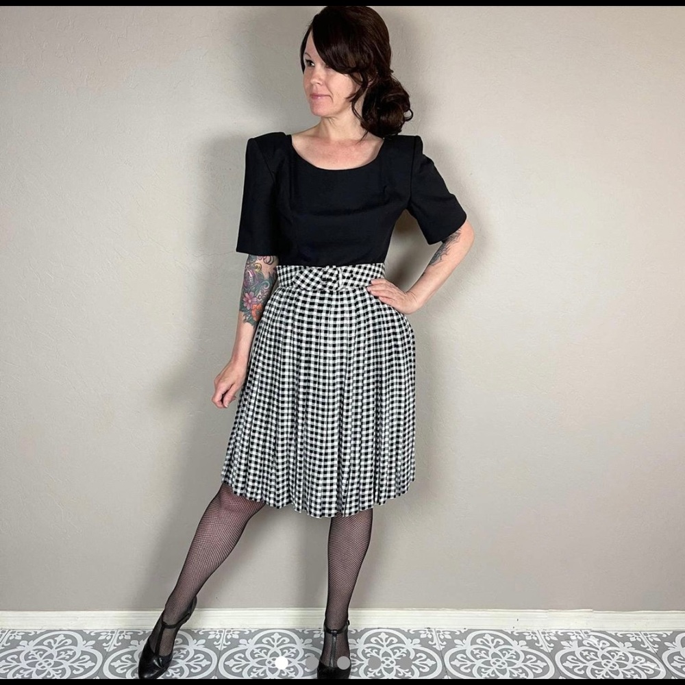 Vintage 1980s Ann Tobias fit and flare dress